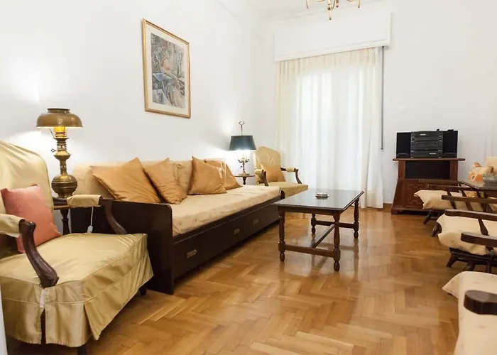Charming Vintage 2Br Apartment With Balcony In Koukaki