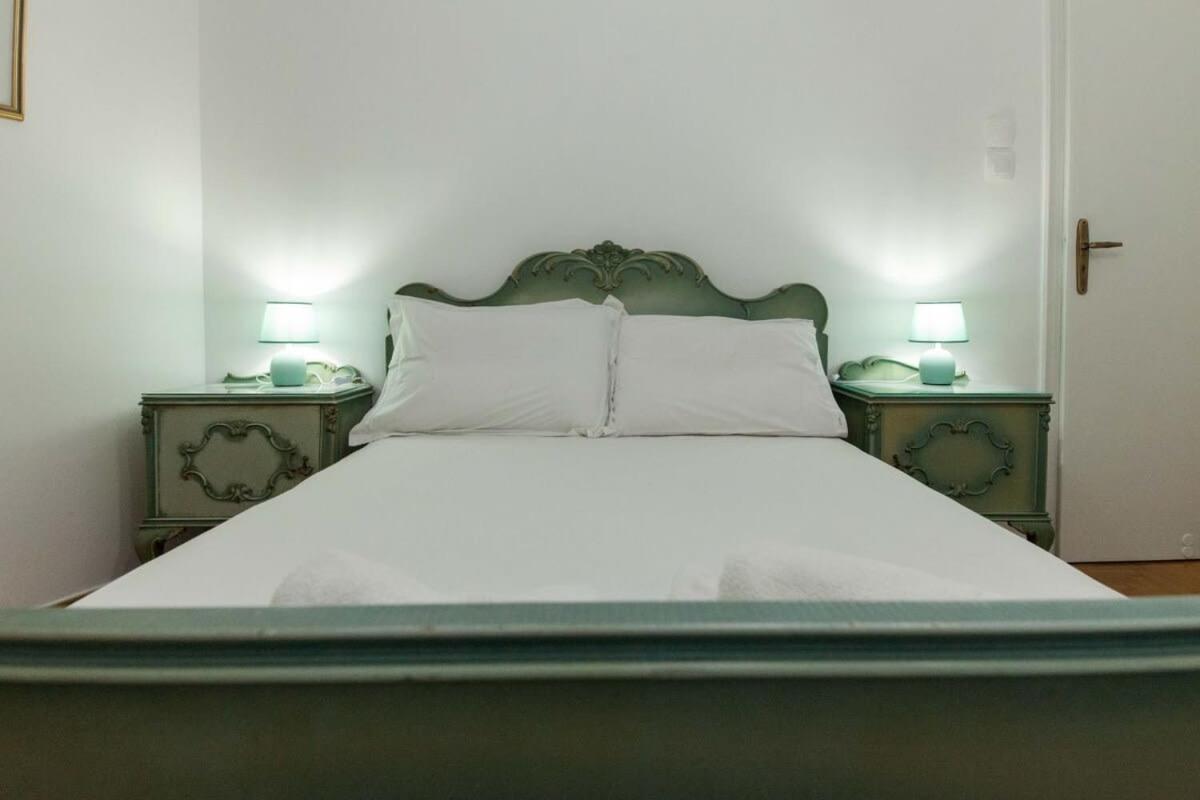 Apartment Charming Vintage 2br With Balcony In Koukaki Athens