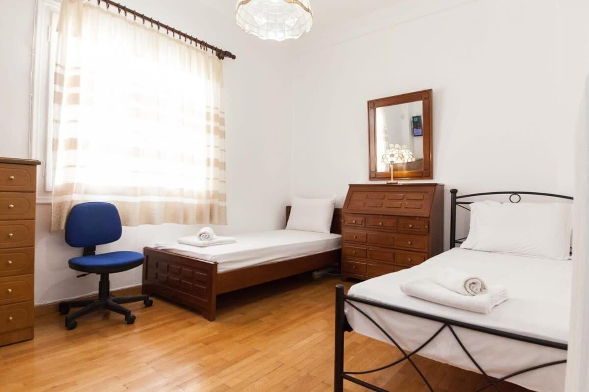 Apartment Charming Vintage 2br With Balcony In Koukaki